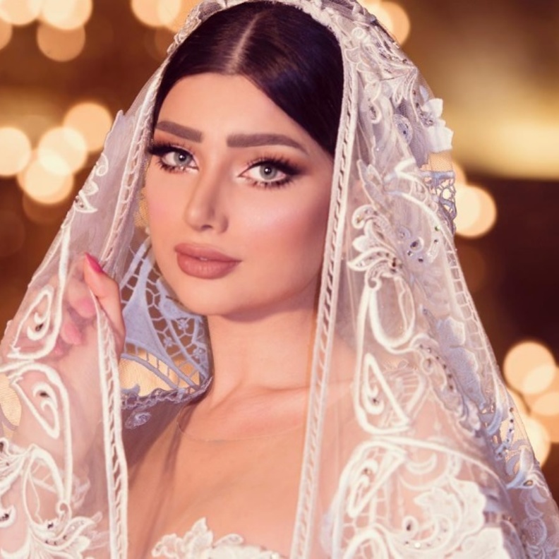 مكياج ناعم من نورة بوعوض بالآيلاينر المجنّح