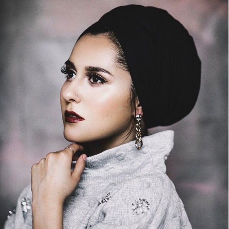 لفات حجاب جديدة سوداء مع دينا طوكيو