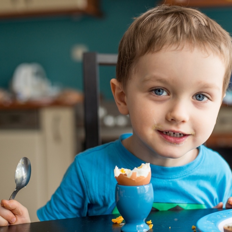 تظهر حساسية البيض على الرضع والاطفال الاقل من عمر 3 سنوات