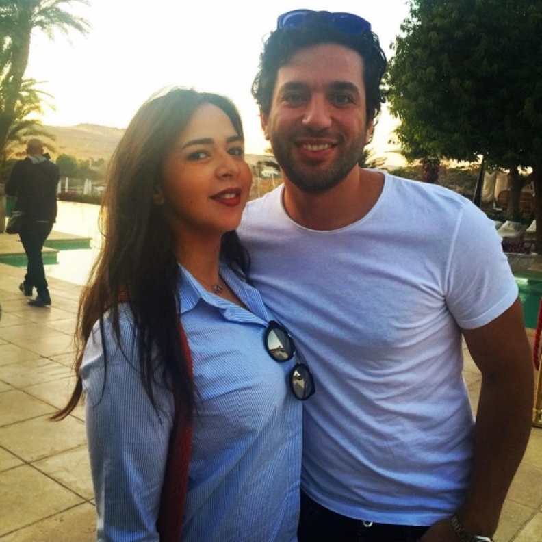 النجم حسن رداد مع زوجته ايمي غانم