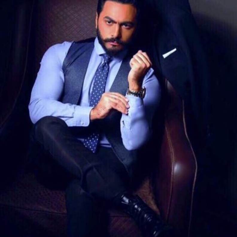 تامر حسني يدحض الاتهامات حول تكريمه في هوليوود