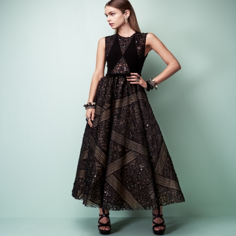 فساتين خطوبة باللون الاسود لإطلالة راقية و جذابة من مجموعة جورج حبيقة