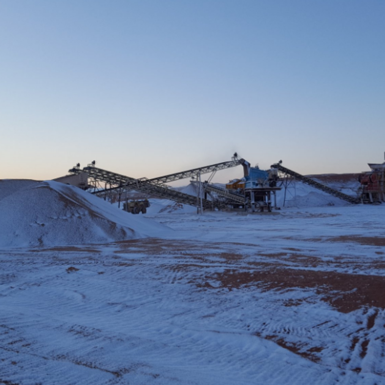 الدفاع المدني في الخرج نجح في التعامل مع 59 حالة احتجاز بسبب الأمطار والسيول داخل المركبات.PNG (696.0