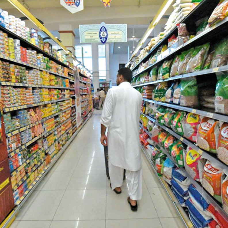 بلدية دبي تفتش على 80 مؤسسة غذائية استعداداً لشهر رمضان