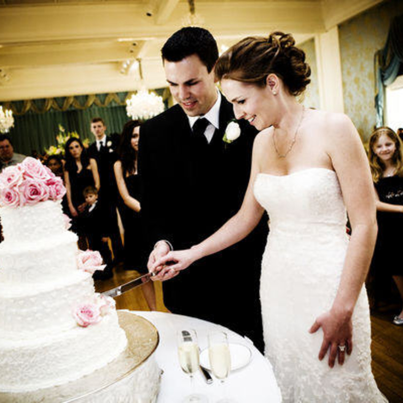 تجنبي دعوة أعداد كبيرة لحفل زفافك