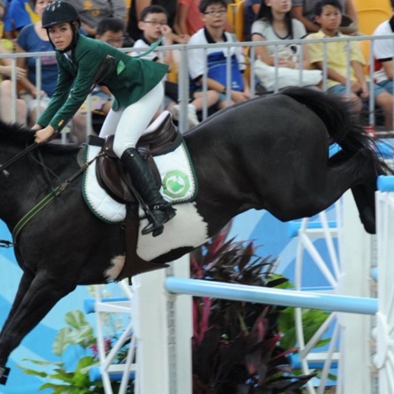 شاركت دلما في الكثير من المسابقات