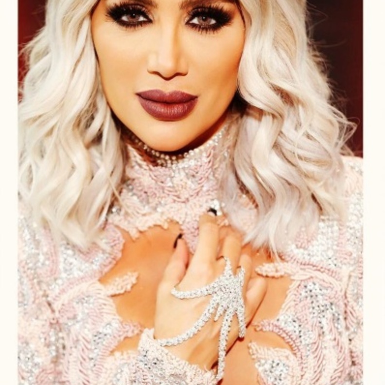 فساتين مايا دياب