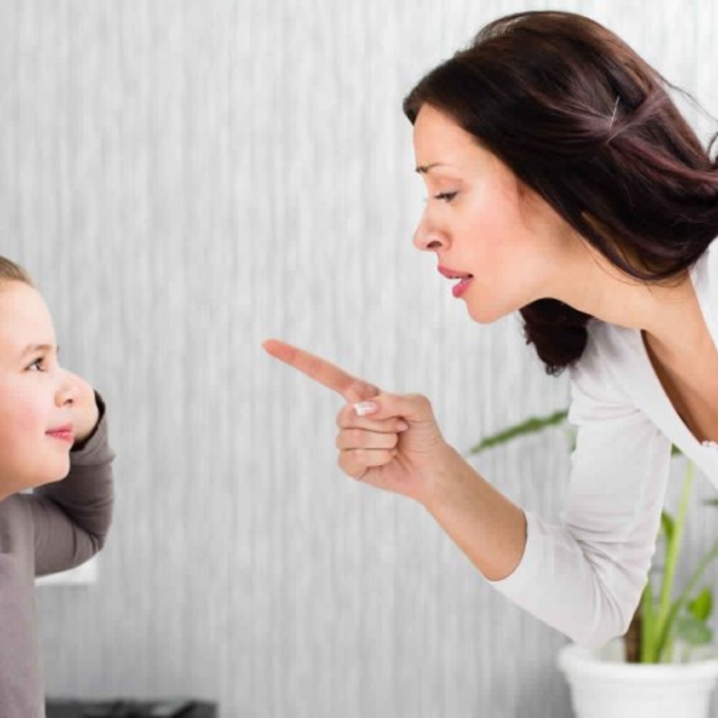 ما تأثير الصراخ على الاولاد وكيف تتجنب الام هذه العادة؟