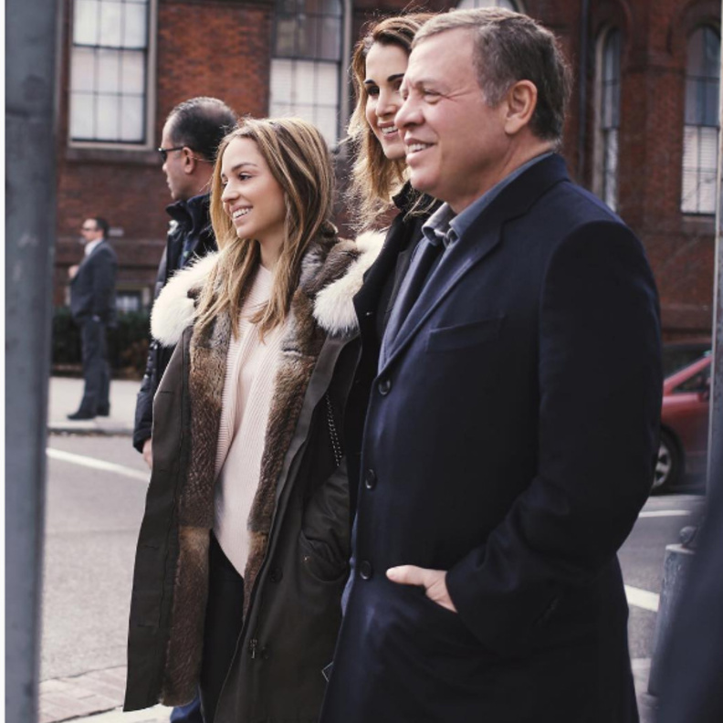 الملكة رانيا نشرت صورة من زيارة الأميرة إيمان لتهنئة الملك عبد الله