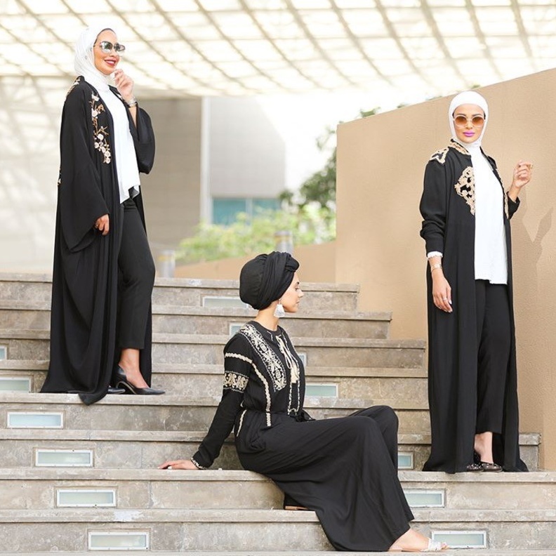 بلقيس بو صخر وأزياء رمضانية أنيقة ومتجددة