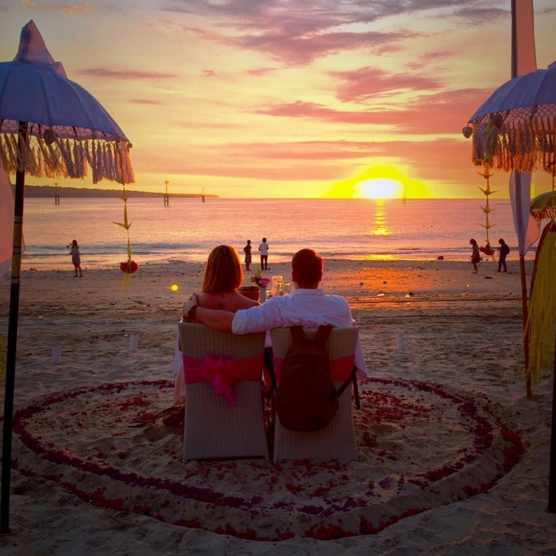 مشاهدة الغروب خلال شهر العسل