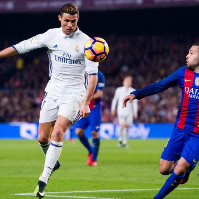 فرص ريال مدريد في التتويج أكبر من فرص برشلونة