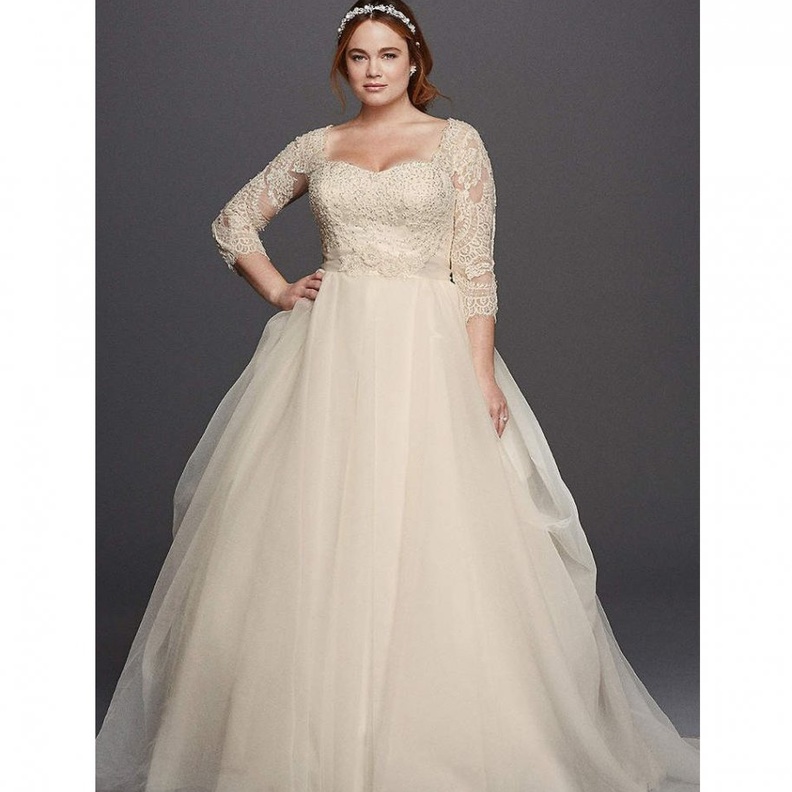 فستان زفاف للجسم الكيرفي والممتلئ