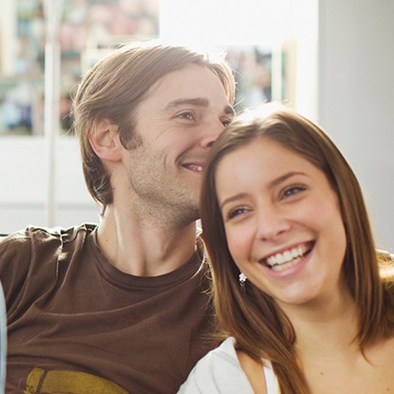 شاهدي معه البرامج والمباريات التي يحبها