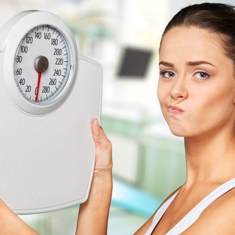 قلة شرب الماء من أسباب زيادة الوزن في رمضان