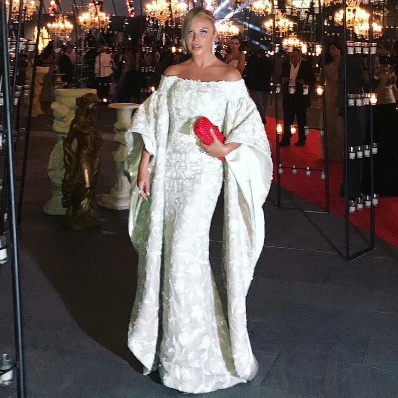 شيرين بإطلالة مميزة