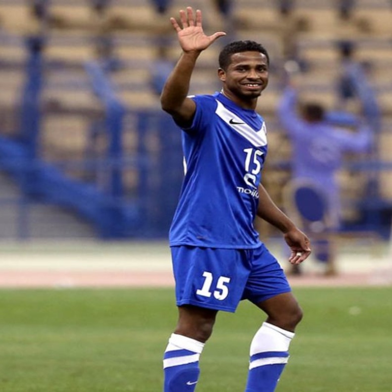 مهاجم المنتخب السعودي الأول بلا فريق