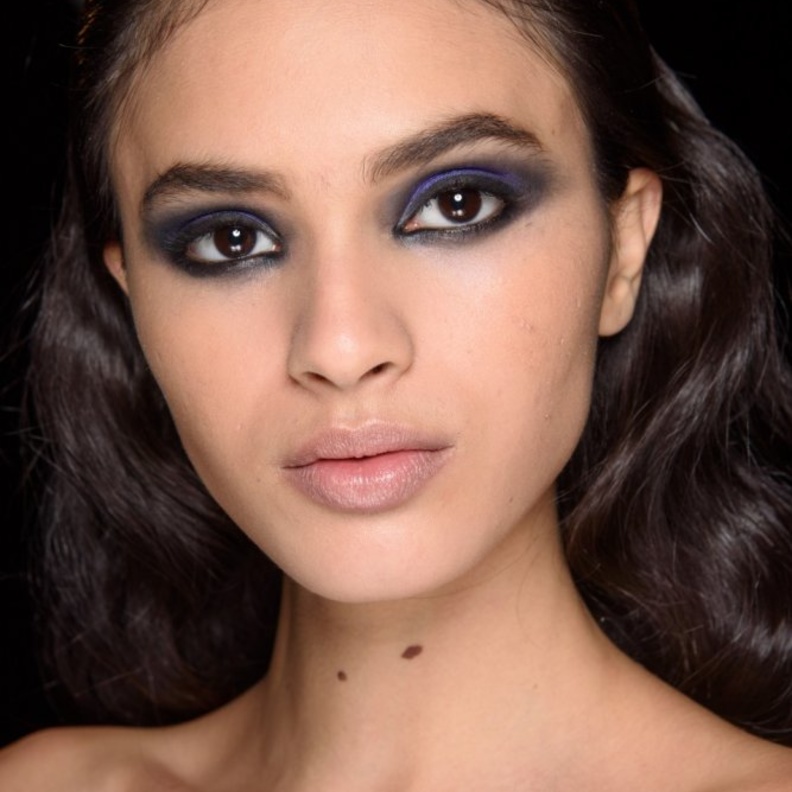 رسمات عيون سموكي وقوية