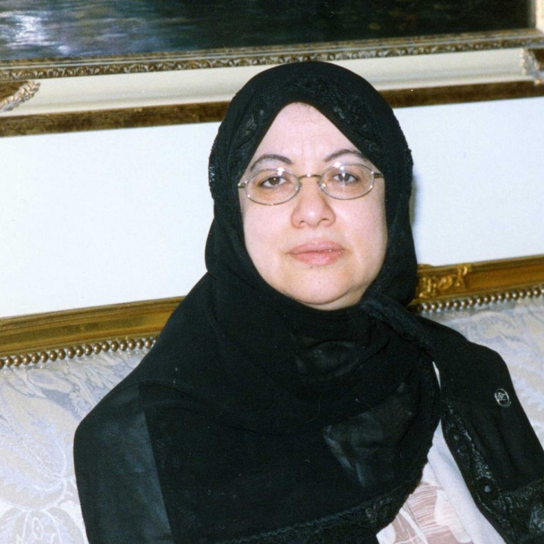 الدكتورة سهيلة زين العابدين حماد جائزة عن قطاع الدراسات والبحوث