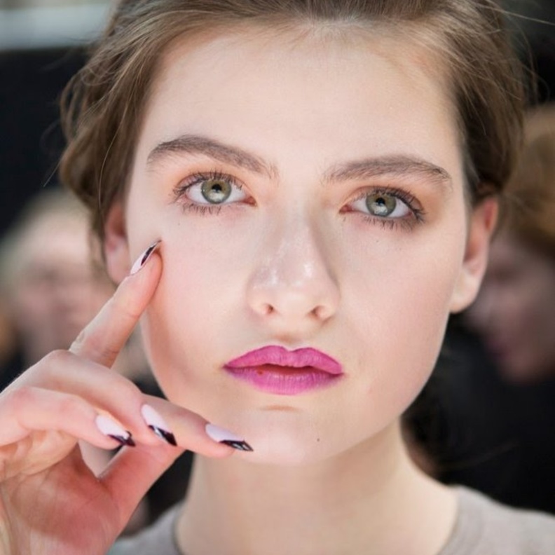 مناكير شتاء 2017 بطرق جريئة