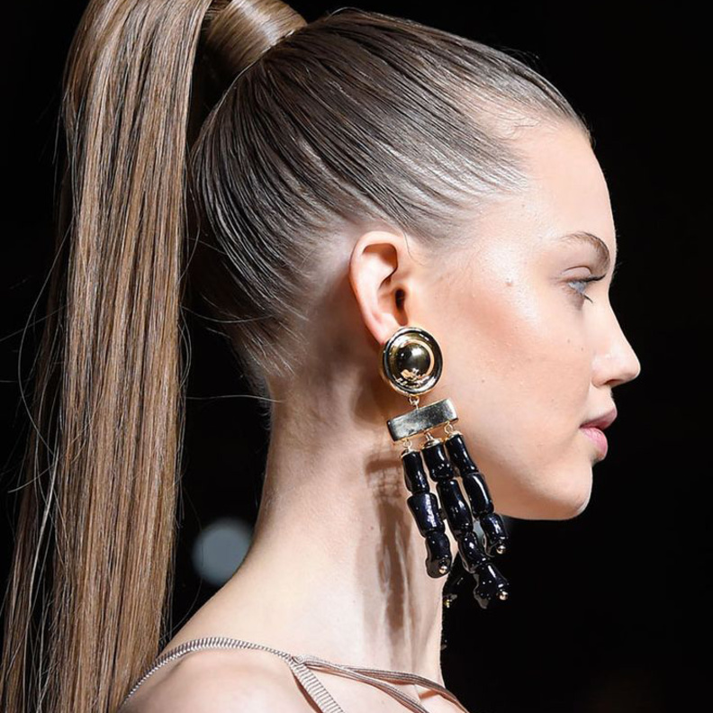 تسريحات شعر ذيل الحصان