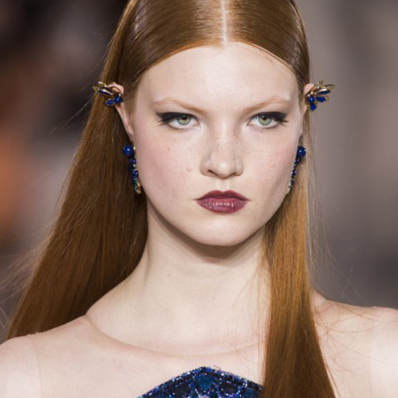 تسريحات شعر مسحوبة الى الخلف من Cushnie & Ochs