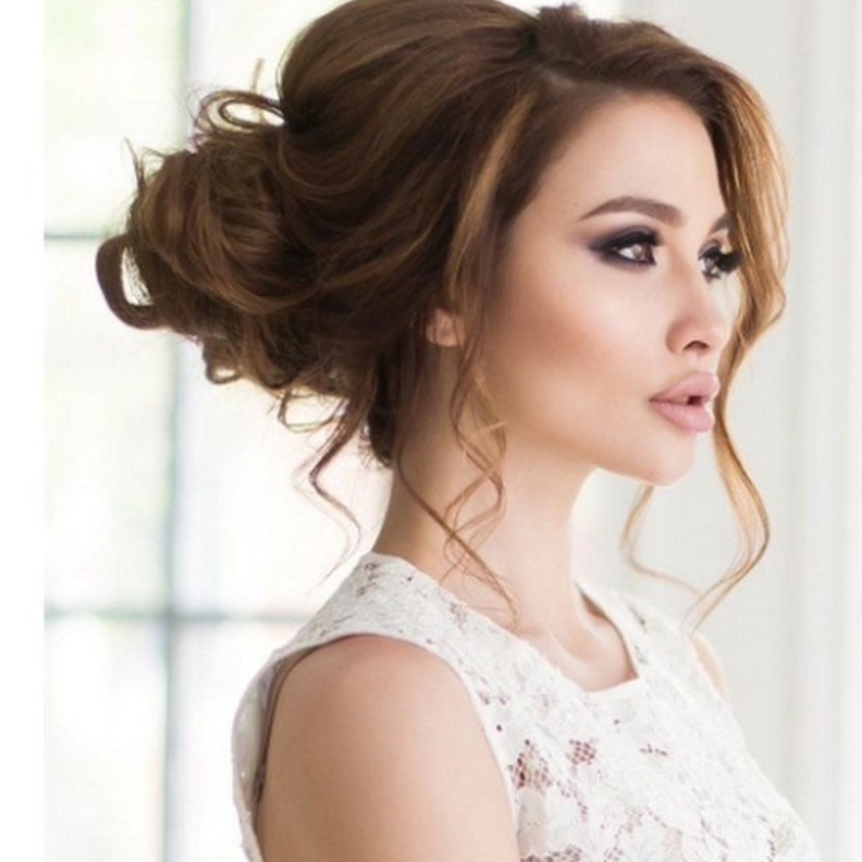 تسريحات شعر مرفوعة للعروس