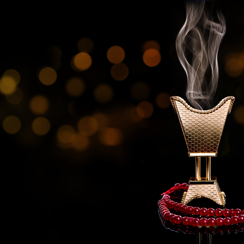 حكم شم البخور والعود والعطور في نهار رمضان