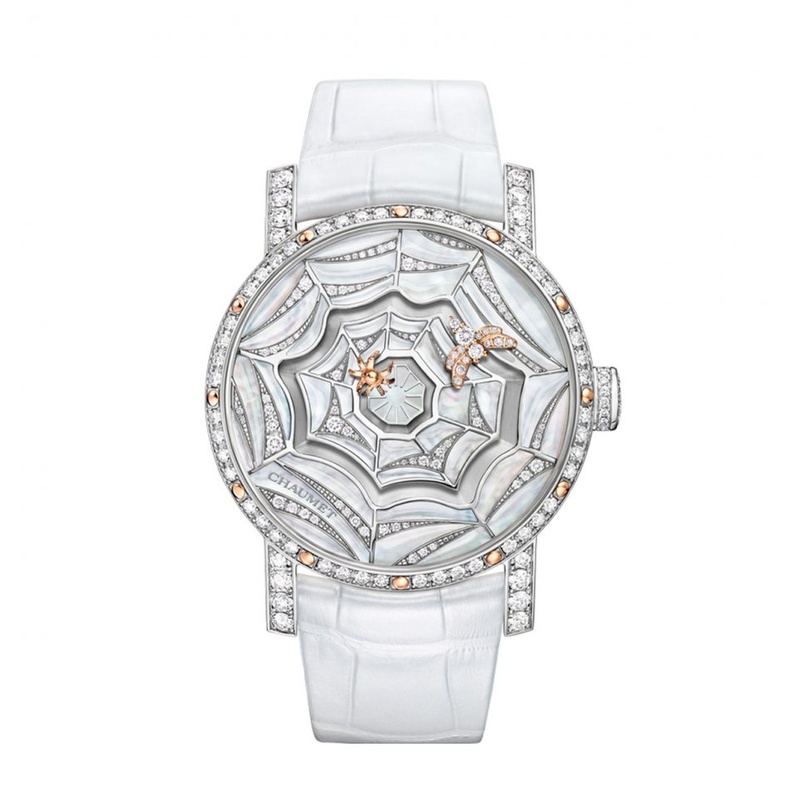 ساعة فان كليف آند آربلز من الذهب الأبيض والماس