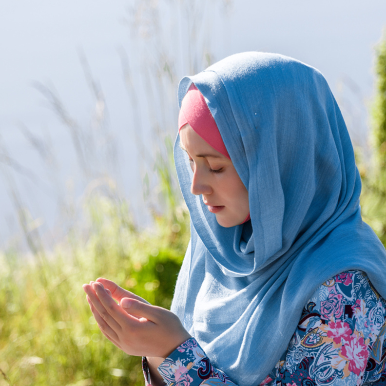 حكم صيام من طهُرت من الحيض بعد آذان الفجر