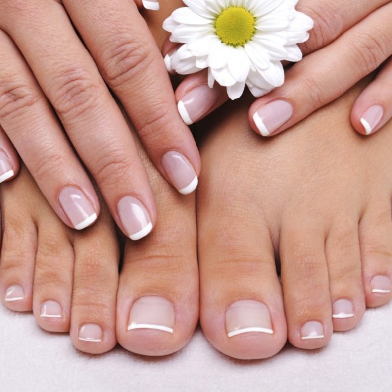 وصفات طبيعية للقضاء على تقرحات الاظافر