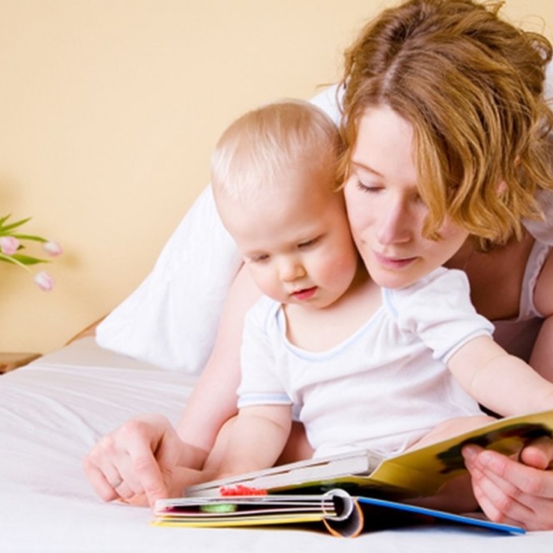 عودي طفلك على القراءة منذ الصغر