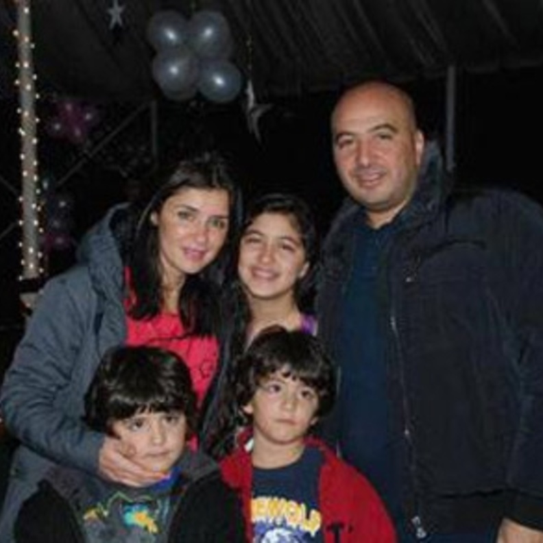 عائلة غادة عادل