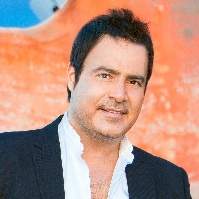 الفنان عاصي الحلاني في جدة