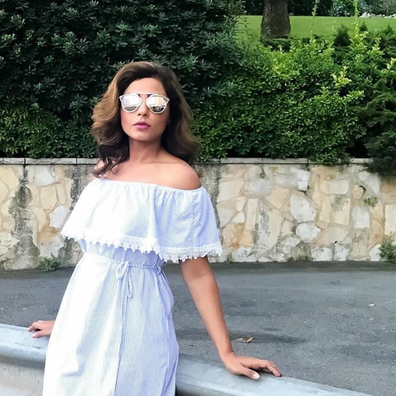 فستان صيفي أنيق من مهيرة للمناسبات الليلة 