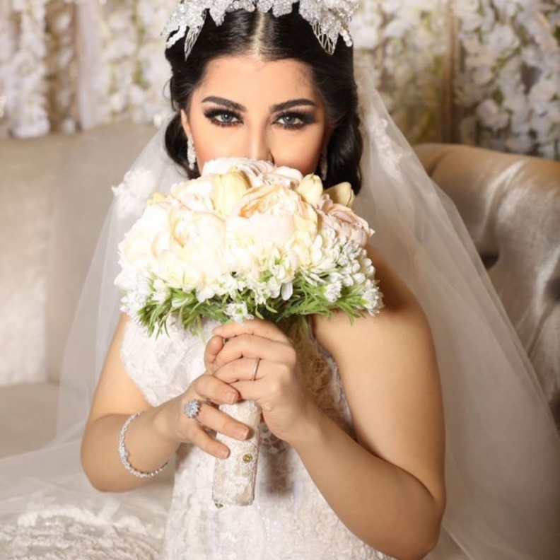لقطة عروس بكاميرا المصوره حنان محمود