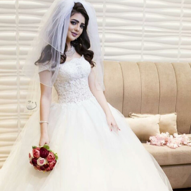 بدلة عروس من تصميم سارة السبيعي