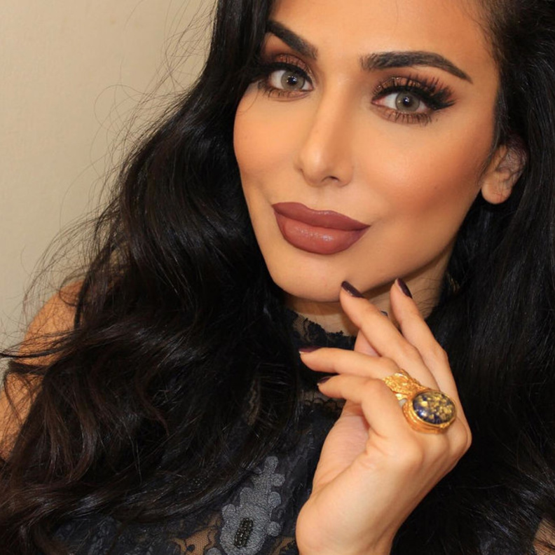 اتبعي أهم خلطات هدى بيوتي للبشرة