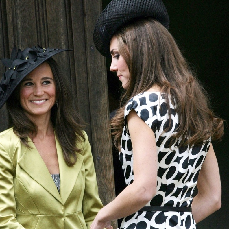 تقارير عن سفر كيت ميدلتون سرا إلى فرنسا للاحتفال مع شقيقتها