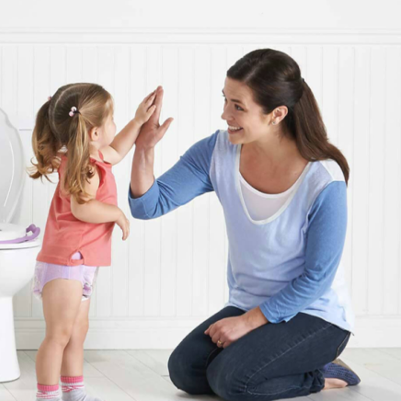 يفيد تدليك البطن في علاج الامساك عند الاطفال