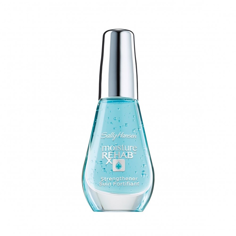 افتحي عينيك على أظافر مرطَّبة وأكثر صحّة مع سيروم الأظافر الليلي MOISTURE REHAB™ من Sally Hansen