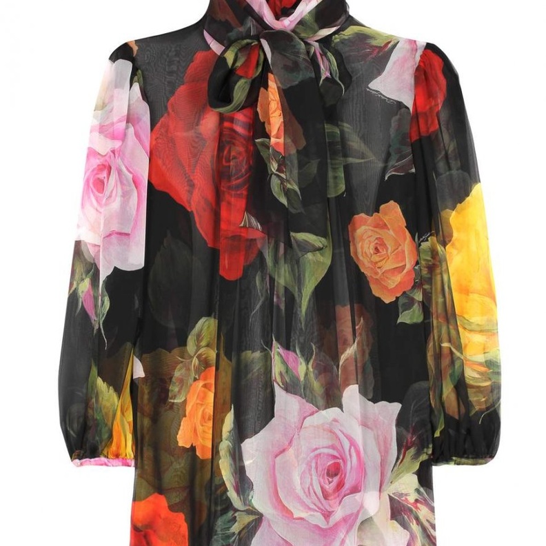 توب فاخرة مع طبعات الورود من دار DOLCE & GABBANA