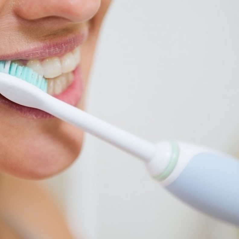 مخاطر فرشاة الأسنان ستفاجئك