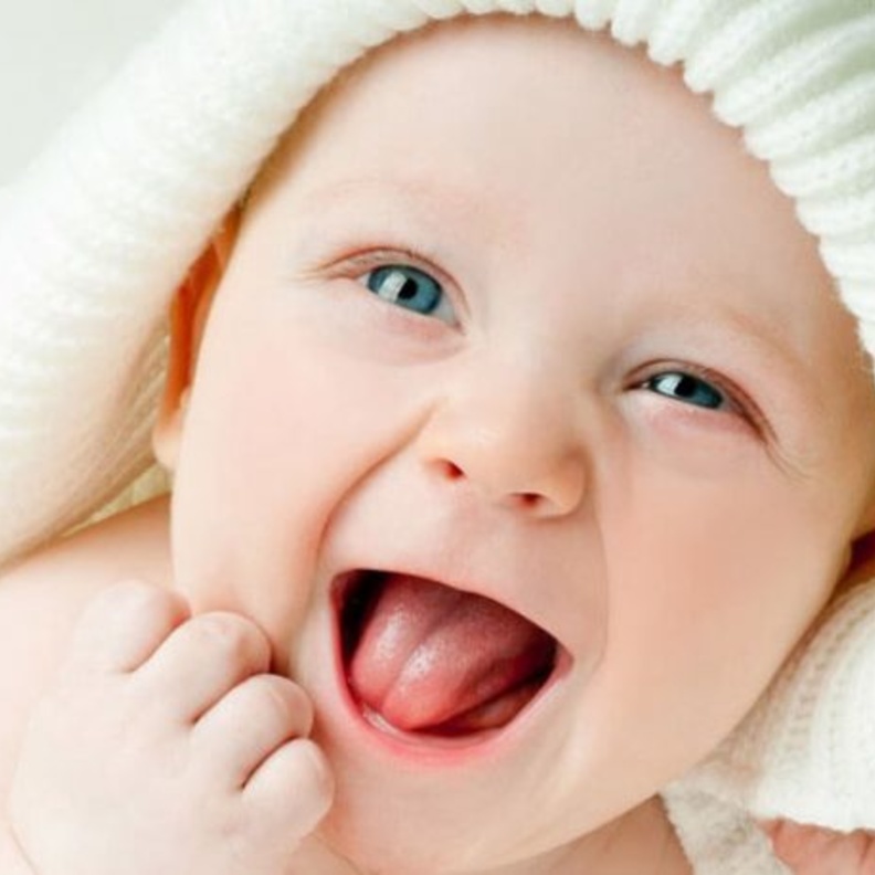 اسباب فطريات الفم عند الاطفال و طرق علاجها