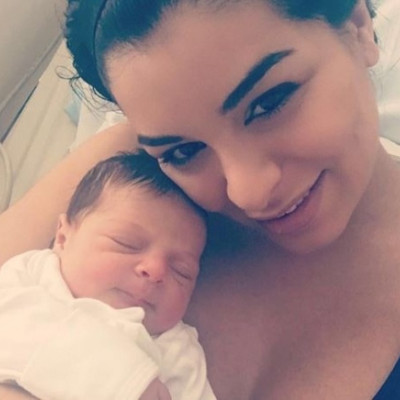 ريما فقيه وابنتها