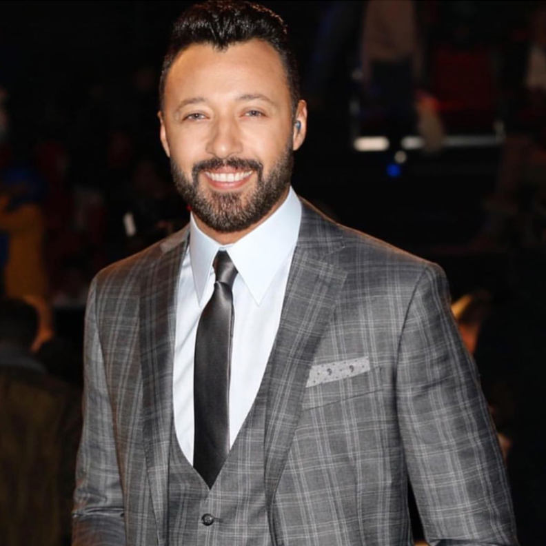 التوكسيدو يليق بأحمد فهمي