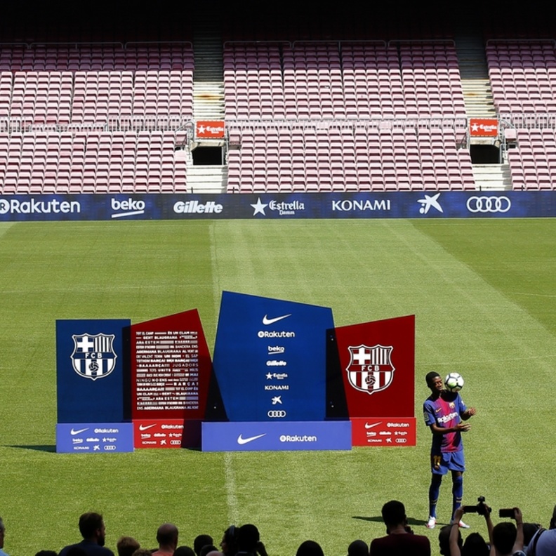 لأول مرة عثمان ديمبلي بقميص برشلونة