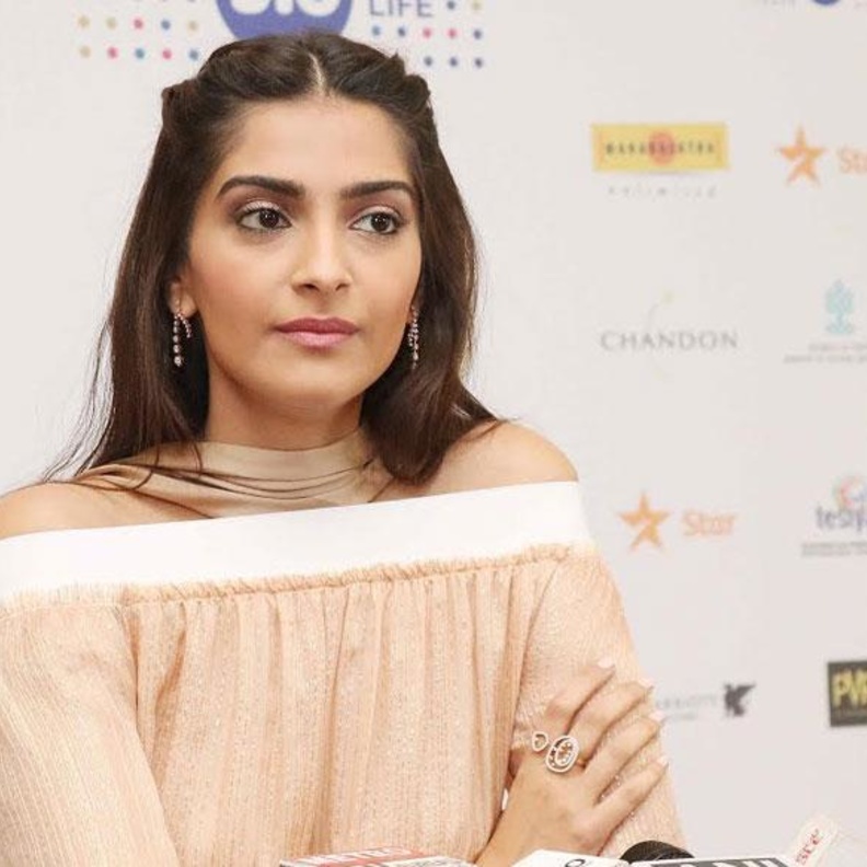 سونام كابور