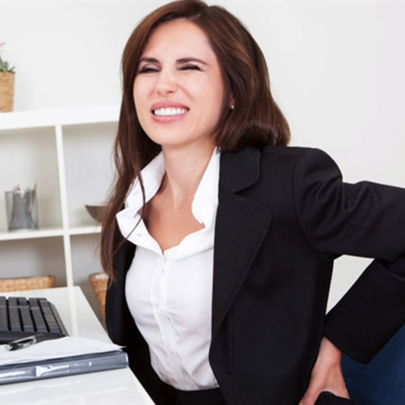  كثرة الجلوس و قلة الحركة تسبب البواسير