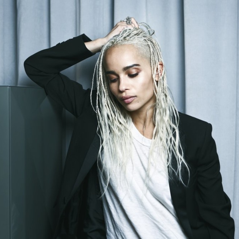 زوي كرافيتز سفيرة YSL BEAUTE العالمية الجديد للمكياج